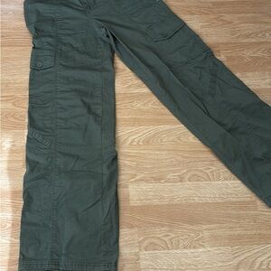 Straight legs high raised cargo pants relaxed dark green size 2